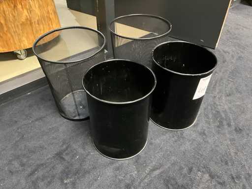 Bidoni della spazzatura (4 volte)