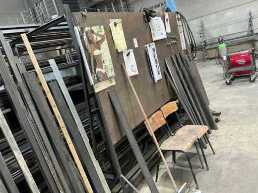 Mobiele metalen scheidingswand