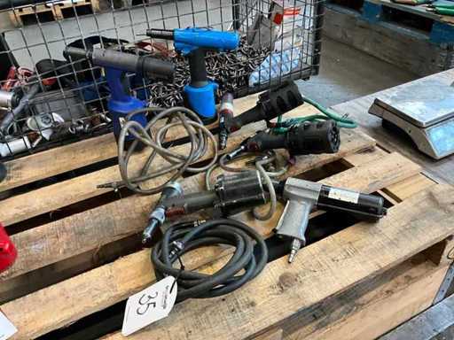 Various pneumatic rivet pliers (6x)