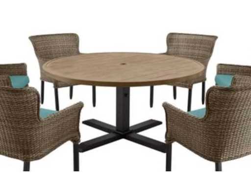 Hampton Bay SKU 1006464905 Tavolo da Giardino (4 volte)