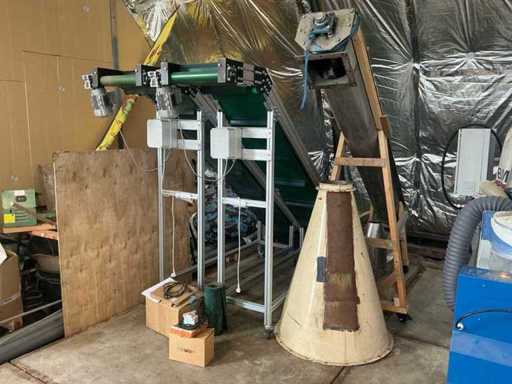 Nastri trasportatori e sistema di coclea con tramoggia dosificante – Parte della linea completa (vedi lotto combinato 5)