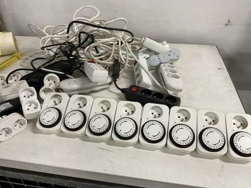 partij verdeeldozen en tijdklokken