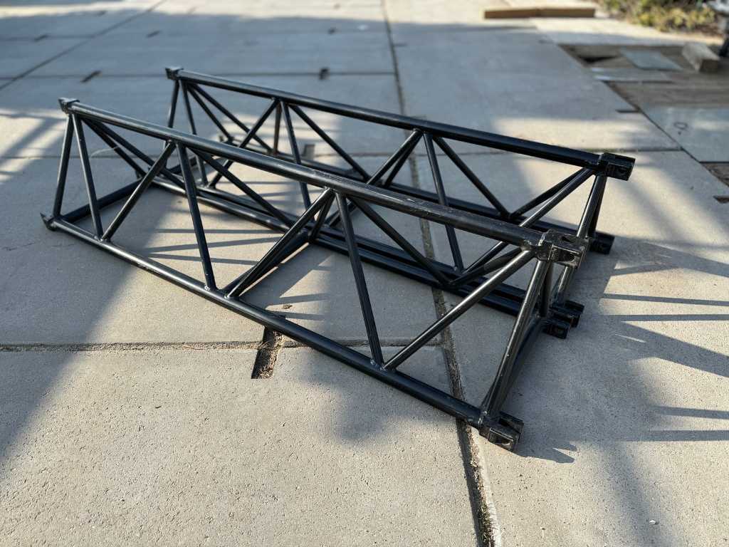 Stacco 500 truss tri - 2 x 2,1m - verniciato nero - Traliccio in alluminio