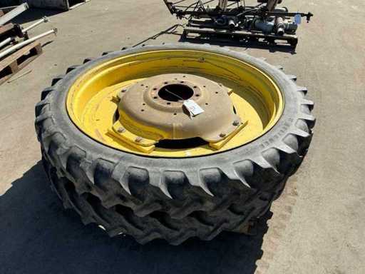 Kultura opona z felgą (2x)