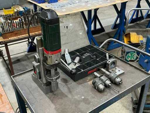 Macchina per perforazione magnetica Metabo