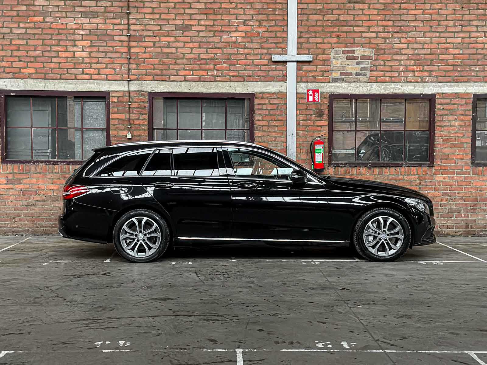 Mercedes-Benz C350e Estate 2.0 Hybrid 211pk 2015 (Origineel-NL) C-Klasse, HB-978-S