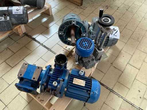 Materials and warehouse stocks