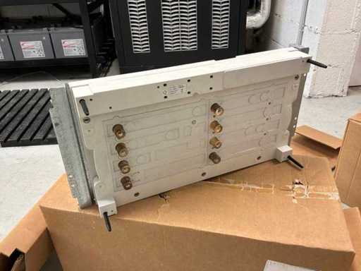 LEGRAND 4 046 27 Basis VX³IS233 nieuwe staat - nooit gebruikt