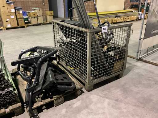 partij diverse steunen en toebehoren MAN