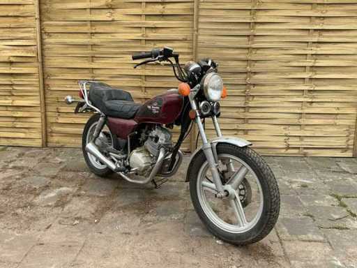 Motocicleta Chunlan