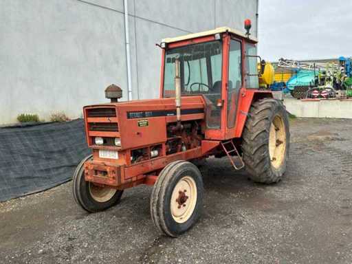 1975 Renault 951 Antieke Tractor