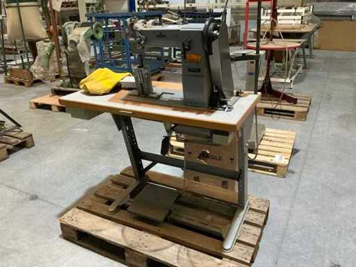 Kochs Adler 168-273 RV 2-naalds Naaimachine