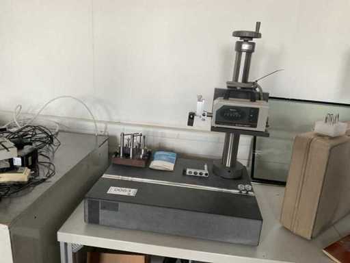 MITUTOYO - Surf Test - Roughness Gauge