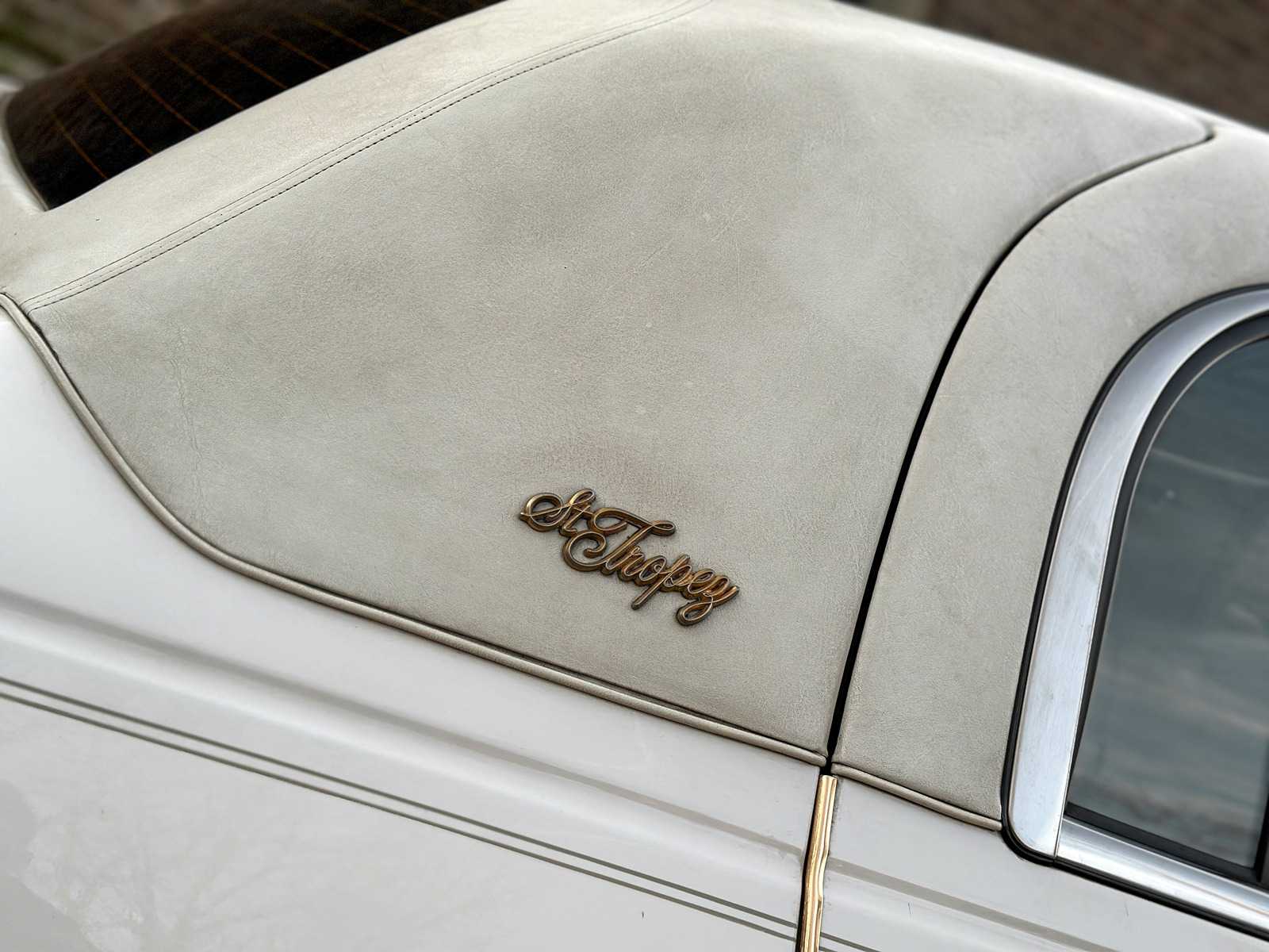 Lincoln Town Car 4.6 V8 Signature (Limousine) 204pk 2003, 62-NG-XN Youngtimer