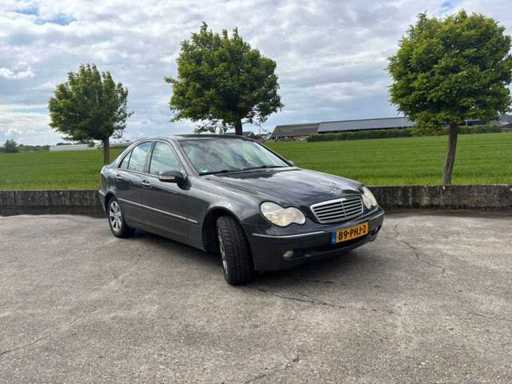 Mercedes-Benz - 2000 - Clasa C - 200 K. Eleganță - 89-PHJ-2