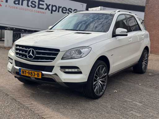 Mercedes-Benz M350 BlueTEC automaat, NT-983-B