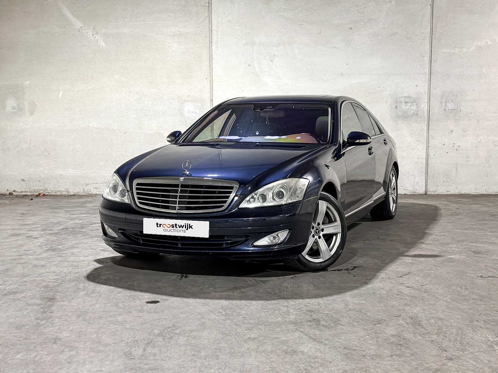 Luxury, sports and classic cars te Tiel