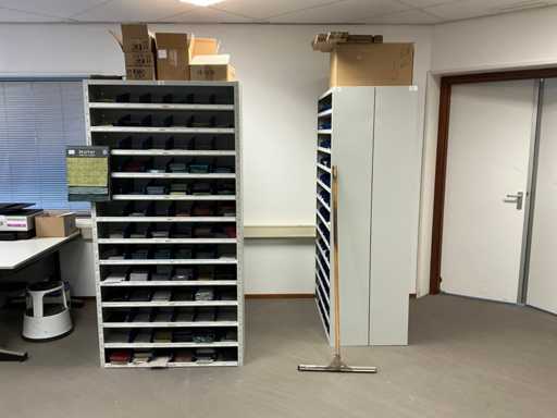 Werkplaatsmeubilair (8x)