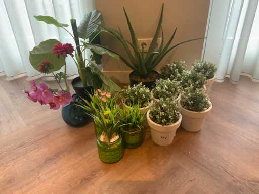 Materiale pentru decorațiuni pentru petreceri