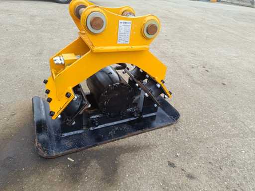 BLK - Piastra compattatrice vibratoria idraulica