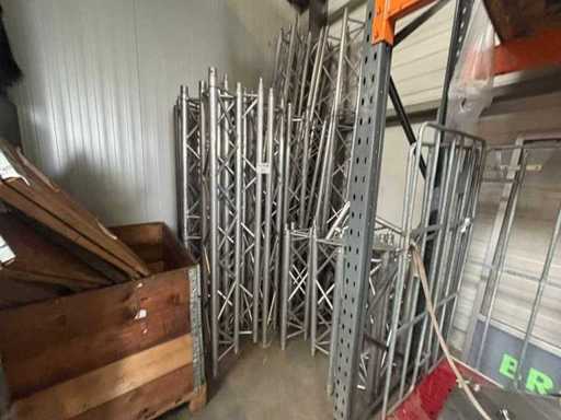 Aluminum truss