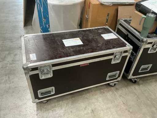 Transport - Koffer 117 x 58 x 70cm, gevuld met 18 LTS SLT 15002 zilver