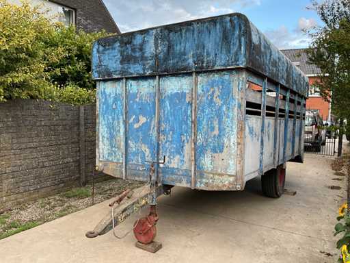 Remorque fermée pour bétail/animaux