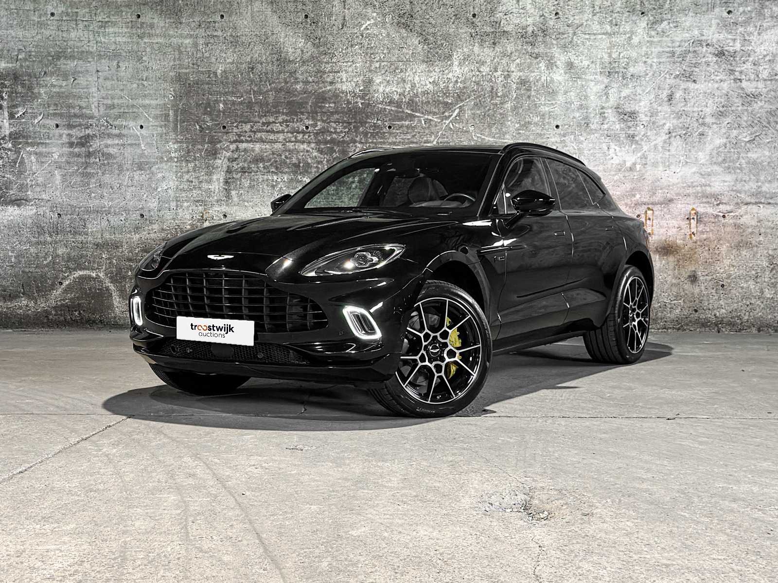 Luxury en sports cars te Milsbeek
