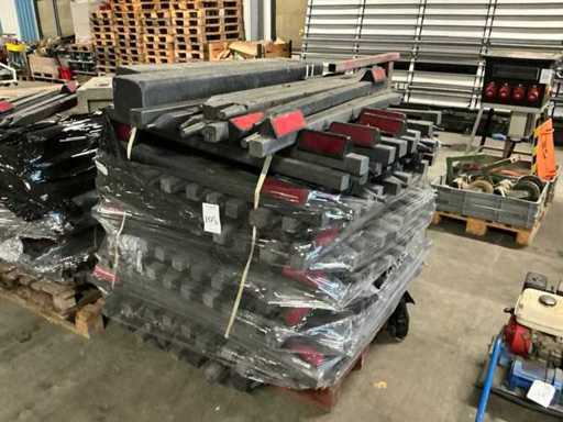 Poteau en plastique avec réflecteur (250x)