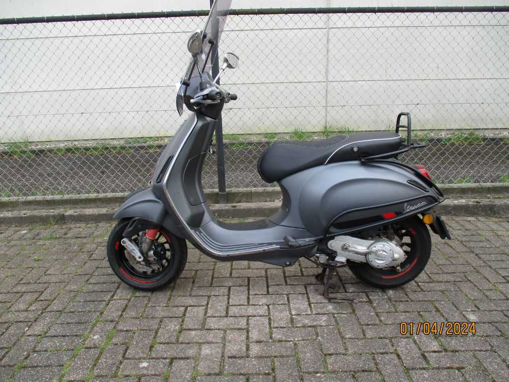 Vespa - Snorscooter - Sprint Sport 4T - Scooter