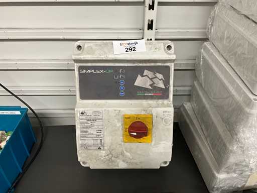 Dimmer e interruttori Simplex-up a quattro gruppi