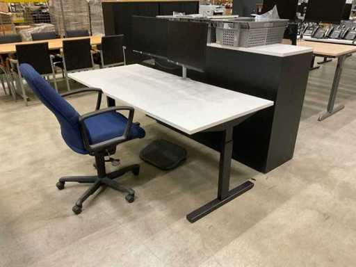 Bureau set