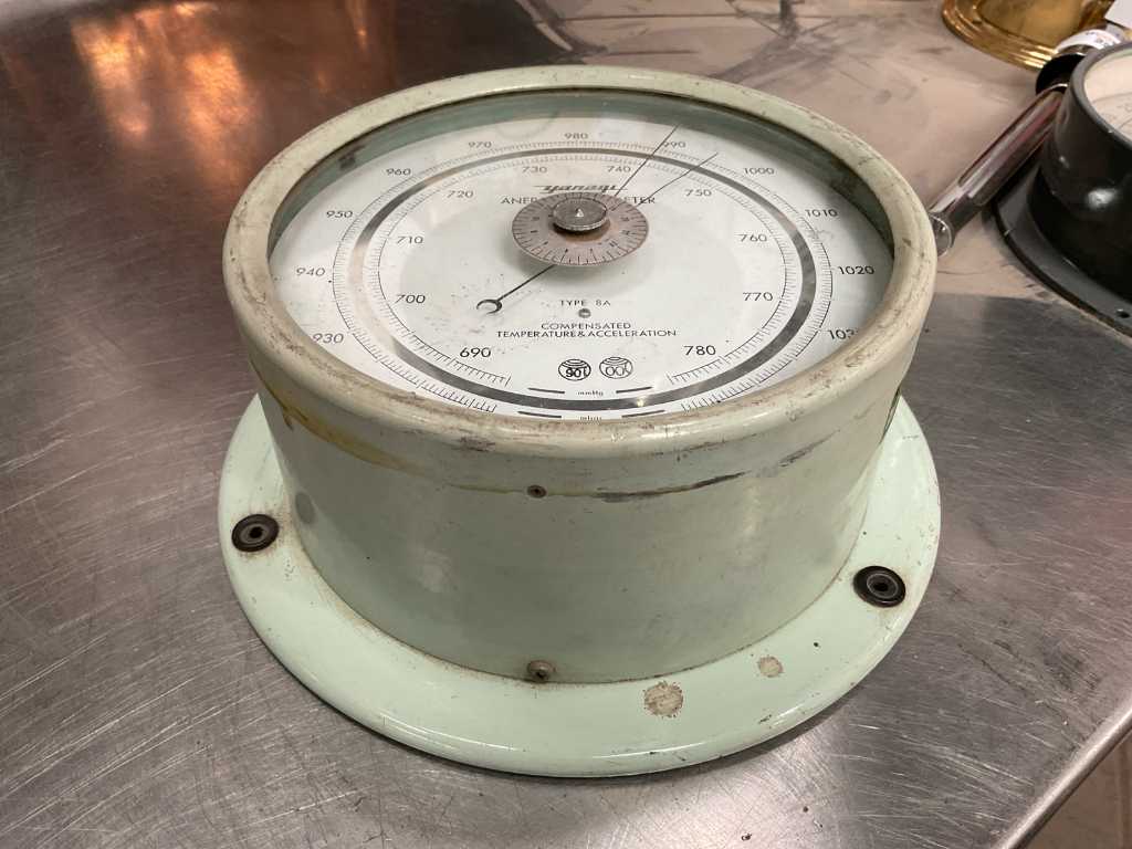 Yanagi 8A Vintage marine aneroid barometer
