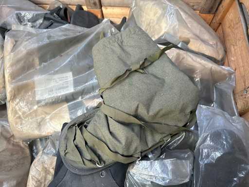 Parteimilitärische Überschuhe