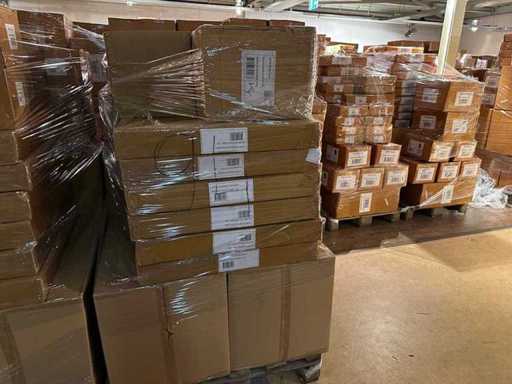 Décoration de fête, valeur au détail 2 000 €