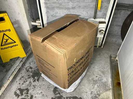 Dry toilet set