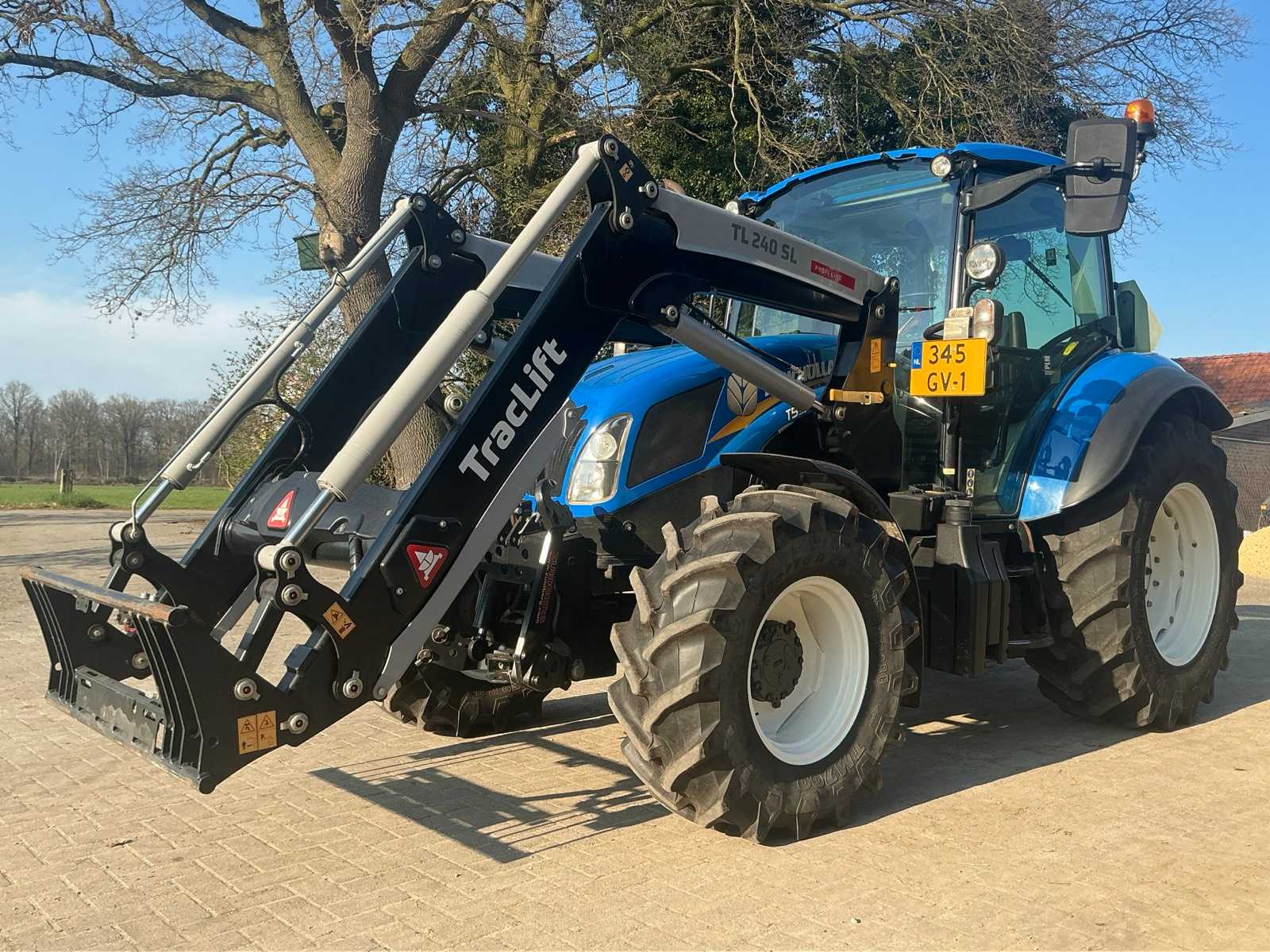 2017 New holland Four wheel drive farm tractor
