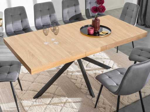 Uitschuifbare eettafel met een schaal van 200-240 cm