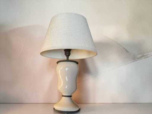 Lampa încastrată a hotelului