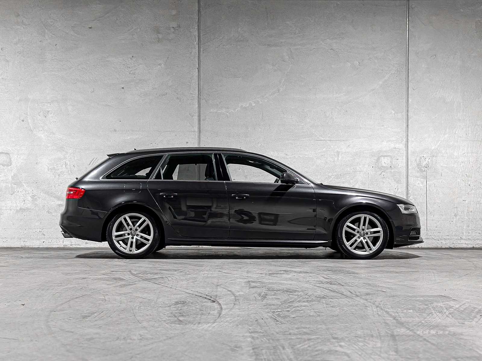 Audi A4 Avant 1.8 TFSI S Edition S-Line 170pk 2013, 88-ZRT-8