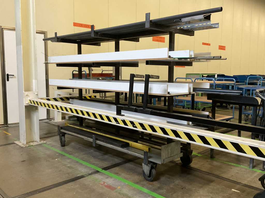 Mobile cantilever rack