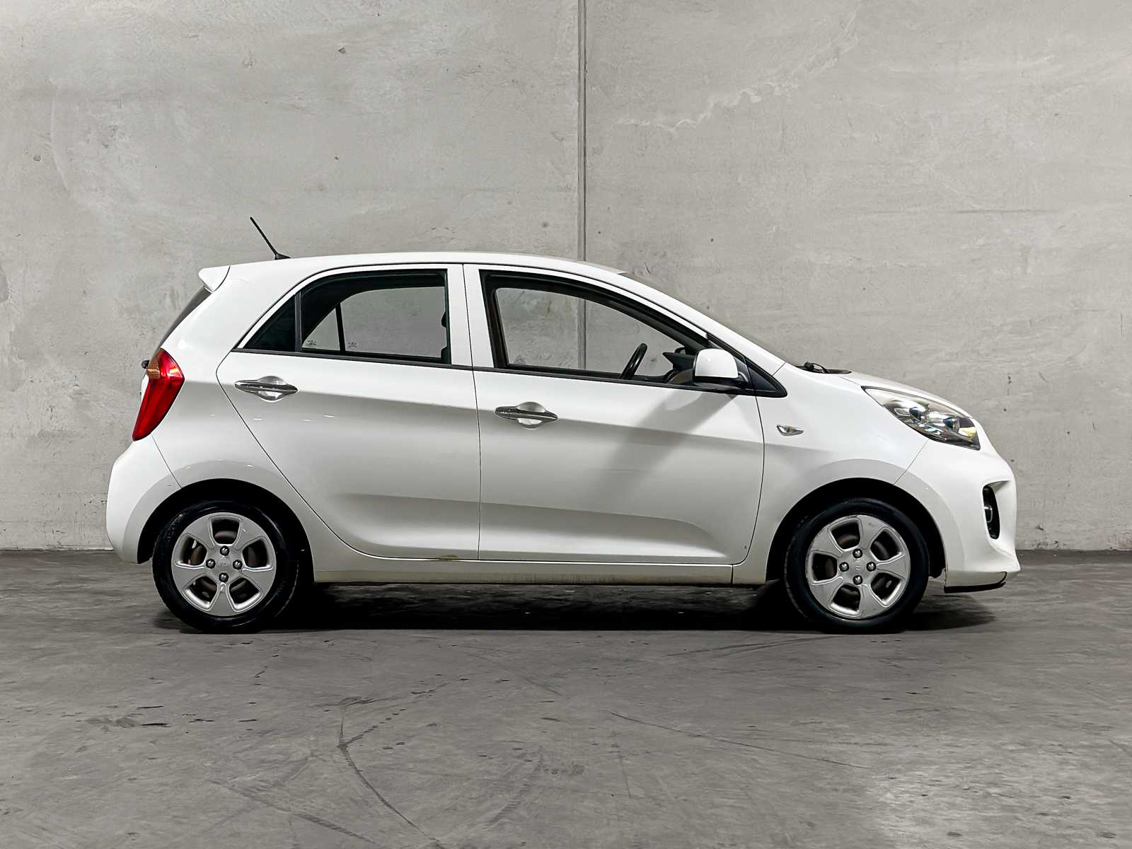 Kia Picanto 1.0 CVVT DynamicLine 69pk 2016 (Origineel-NL), JK-860-D