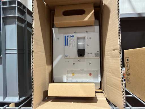 Interruptor de alimentación Eaton NZM3 500A