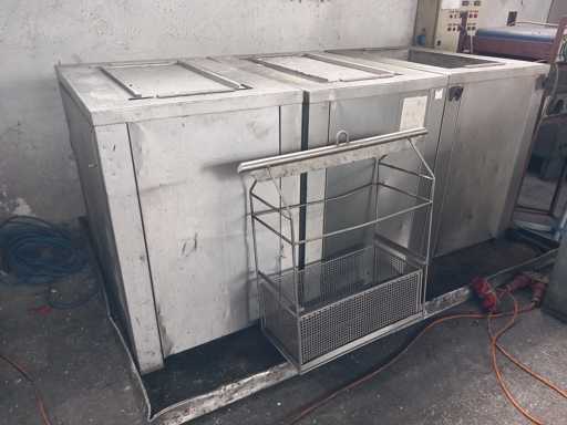 Industrielles ultraschalliges Multi-Tank-Reinigungs- bzw. Waschsystem