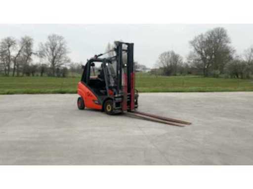 a9f4fc61-f36c-4700-ad6b-111bd8f38a6b.mp4