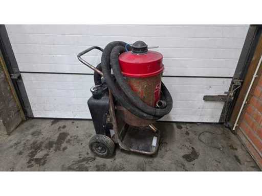 Industrial vacuum cleaner