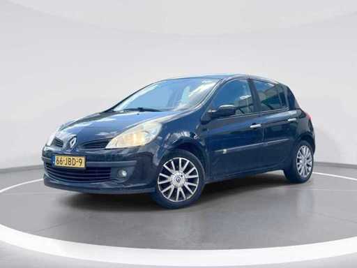 Renault Clio 1.2 TCE Collezione 2009 | 66-JBD-9