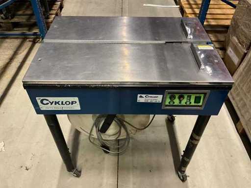 Cyklop - M-PAC - Machine de sangle 