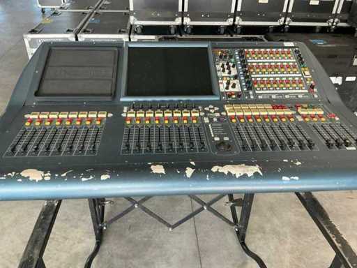 Mixeur audio Midas Pro2 avec boîtier de vol