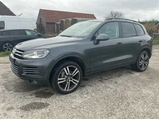 2011 Volkswagen Touareg Passenger Car